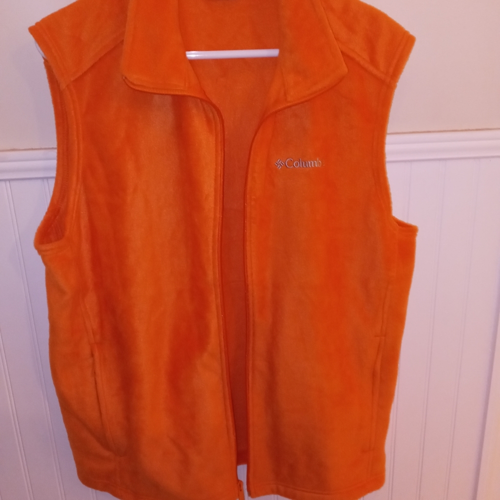 Columbia vest